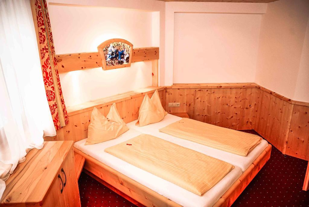 Komfort Appartement Royal Windberger Schladming Ruang foto